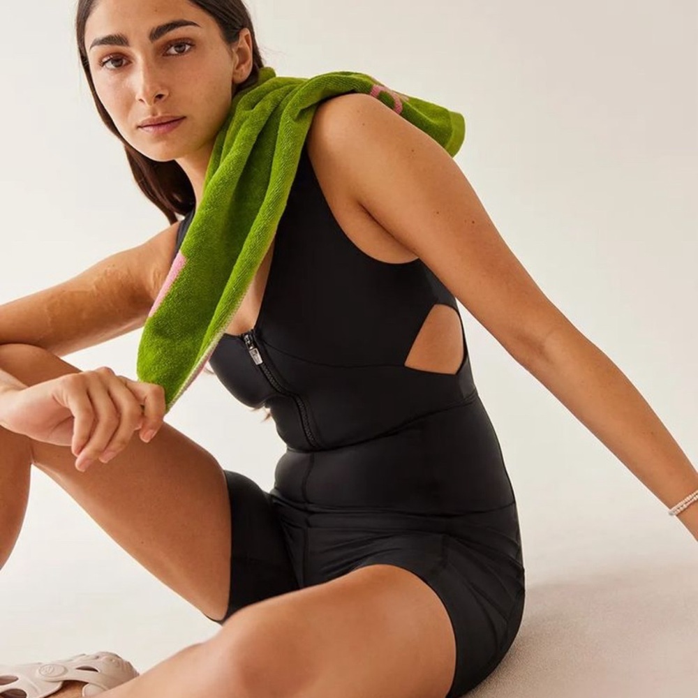 OUTDOOR VOICES cut out one piece Black size Medium